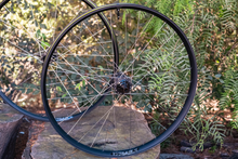 Load image into Gallery viewer, The Shed Wheelset