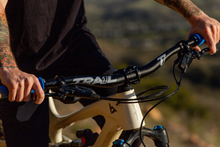 Load image into Gallery viewer, The Crockett Alloy Handlebar