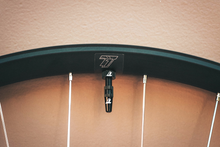Load image into Gallery viewer, The Shed Wheelset w/ 1/1 Hubs
